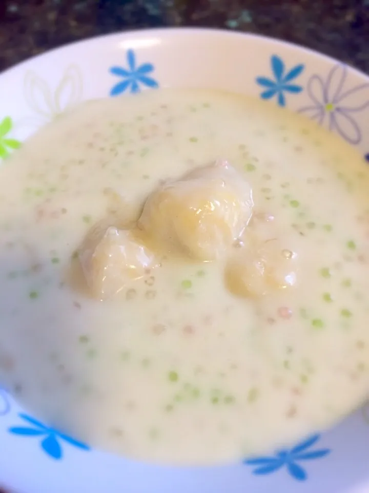 Banana & tapioca pearls in coconut milk|maricarさん