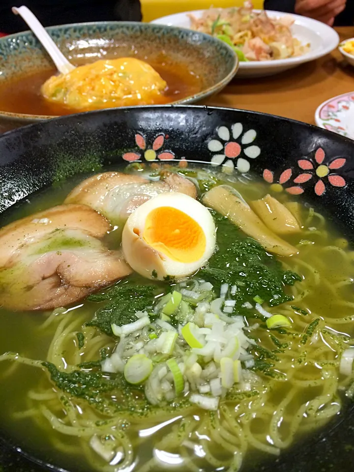 抹茶ラーメン🎵 餡多めの天津飯🎵塩焼きそば🎵美味でしたぁ〜🎵|Babyelephant-Tさん