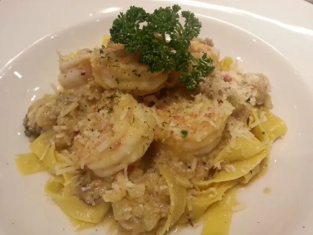 Fettuccine prawn white wine sauce|Alex Smooth @ Gourmet deli (Siam Paragon)さん