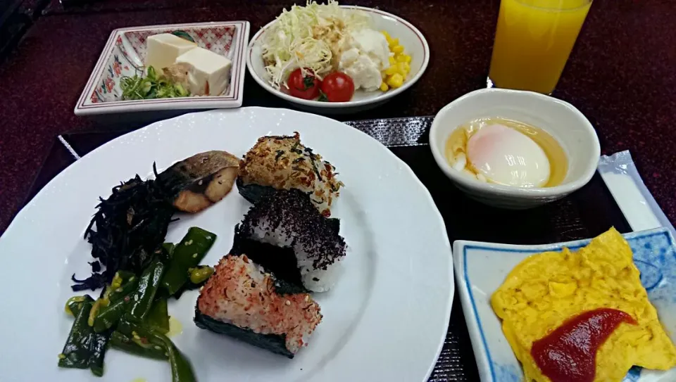 旅館の朝食バイキング|きむにいさん