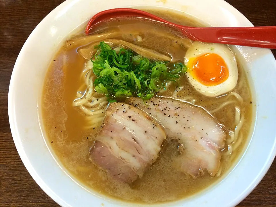 伊賀牛の牛骨白湯らーめん。|さむらぽっちさん