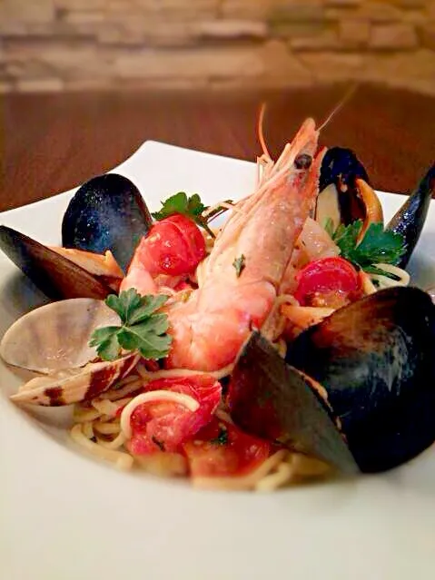 Snapdishの料理写真:Tagliolini freschi allo scoglio.|lucio matteiさん