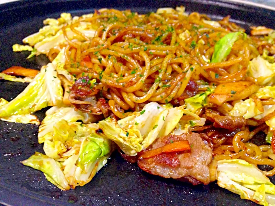 ホットプレートで焼きそば‼|ひかるんさん