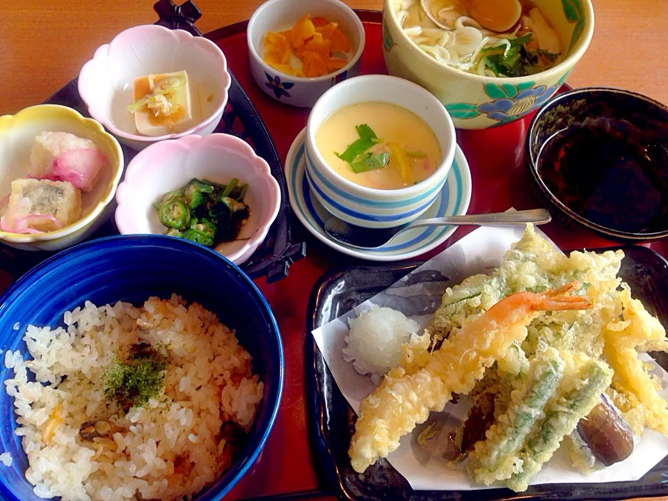 味の民芸 あさりの炊き込みご飯と春の天ぷらご膳🌸|ゆうじ.さん