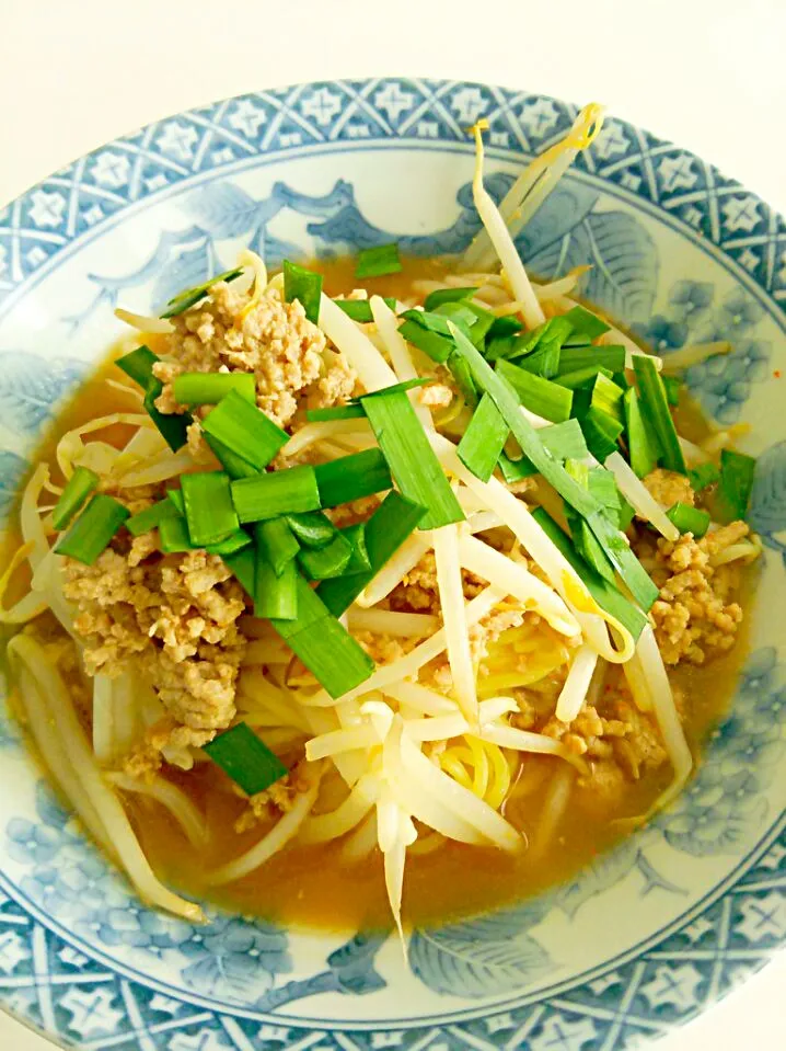 嫁さん特製・野菜たっぷり味噌ラーメン|takutyさん