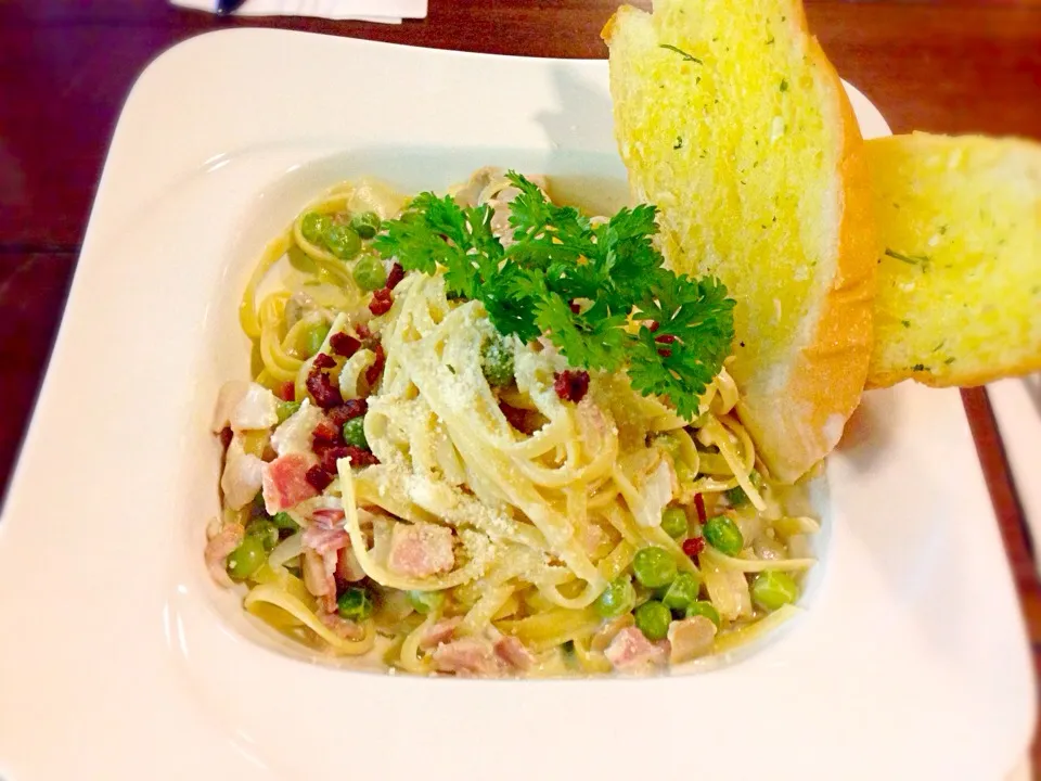 Carbonara w/ green peas and mushrooms|maiさん