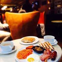 Snapdishの料理写真:English Breakfast|carlos vollmerさん