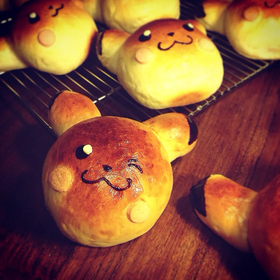 Pikachu ⭐️ Custard cream buns. ピカチュウ ⭐️クリームパン|Yuka Nakataさん