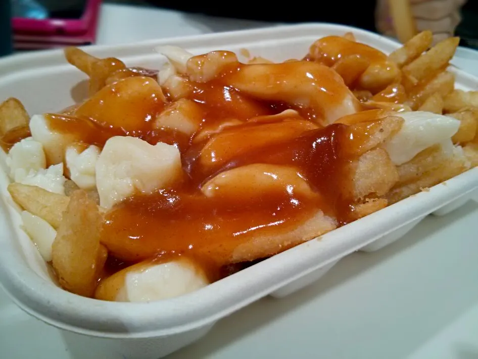 Poutine ~ Montreal food <3|Julie Tranさん