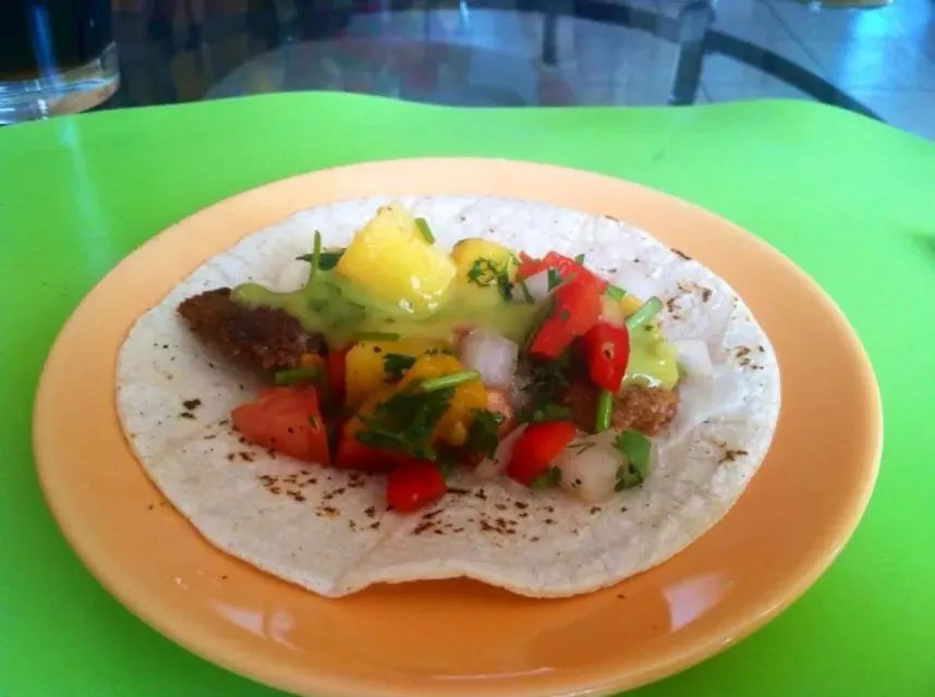 tacos de camarón asado en tortilla de maíz con pico de gallo agridulce!|Javier Rdz.さん