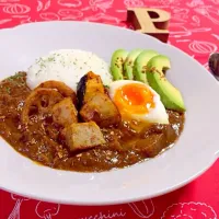 Snapdishの料理写真:具だくさんカレー( ˭̵̵̵̵͈́◡ु͂˭̵̵̵͈̀ )|ponさん