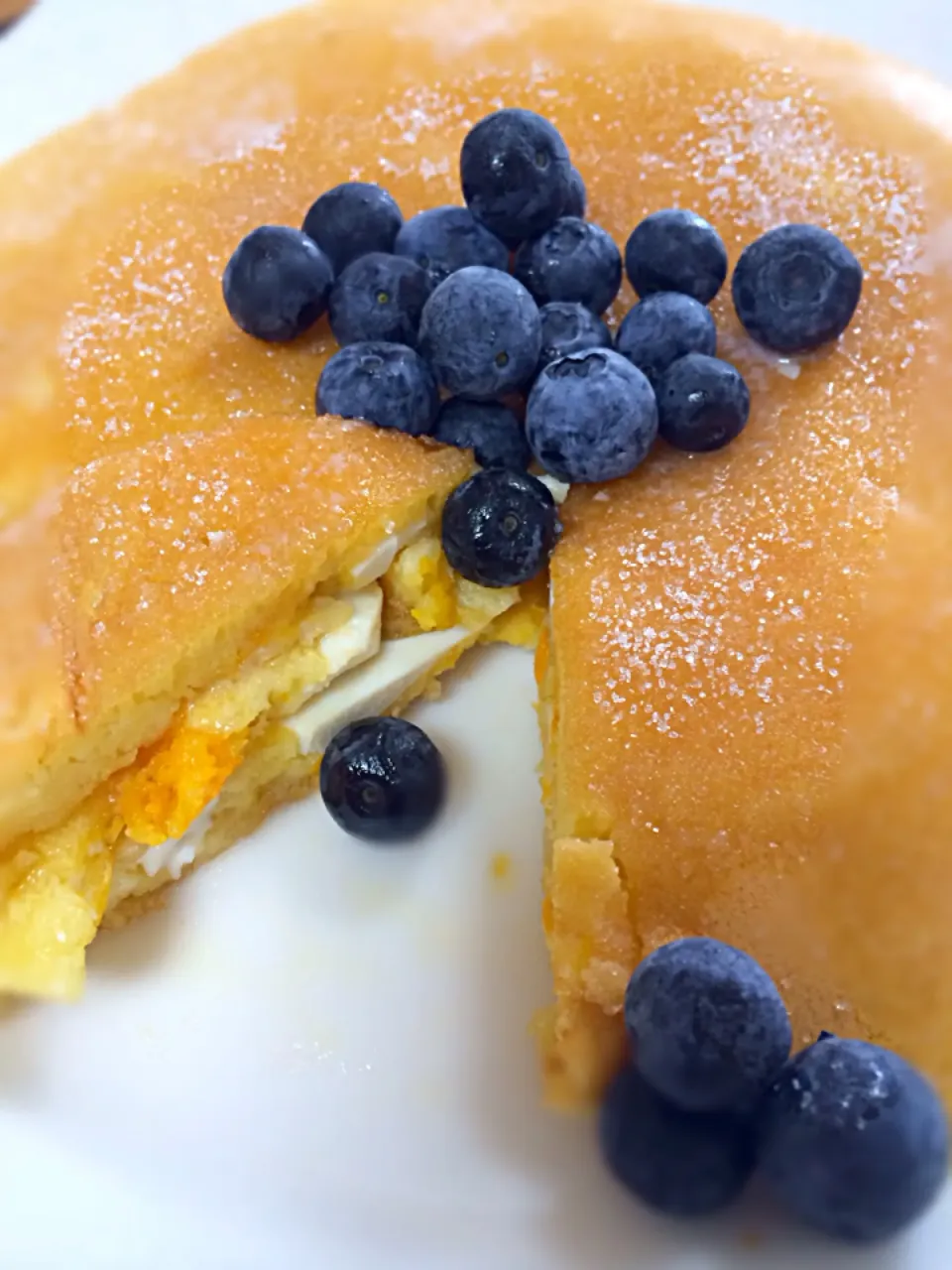 Hot Cake with Salted Egg & Spring Berries|Art Yuudhaさん