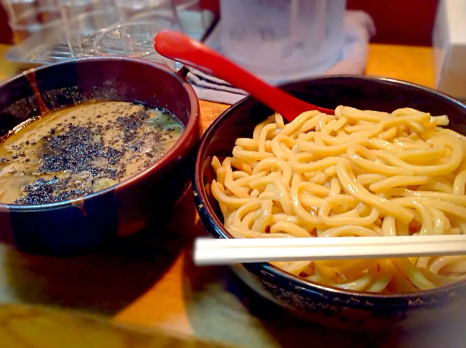 Snapdishの料理写真:極太濃厚つけ麺🍜大盛り😋 @竹屋|アライさんさん