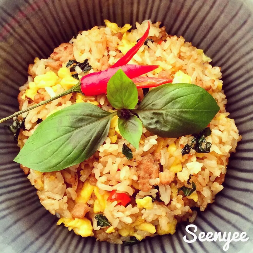 Thai Spicy Basil Fried Rice|Seenyee芯亦さん