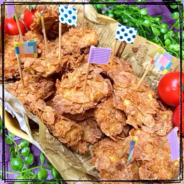 sakurakoさんの料理 バリバリ雷チキン！～鳥むね肉のカレー味コーンフレーク揚げ～|みったんさん