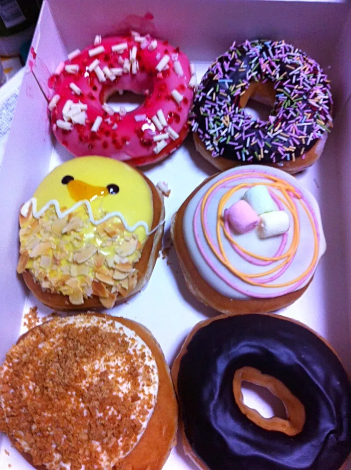 Snapdishの料理写真:Krispy Kreme Doughnuts😍|🍑Foodtrip Unlimited🍴さん