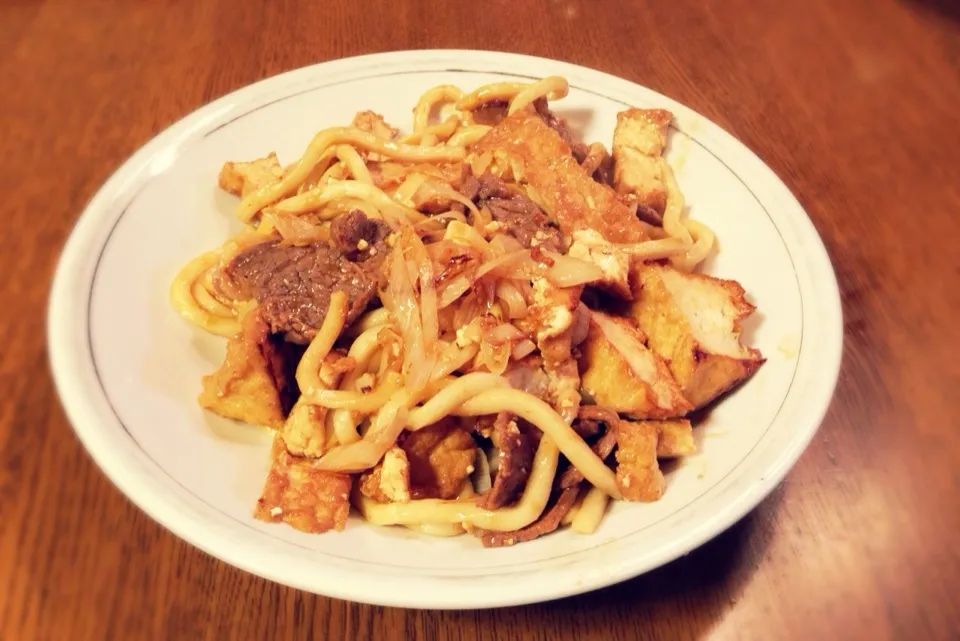 カルビ入り韓国風焼きうどん|うちごはん、おやつさん