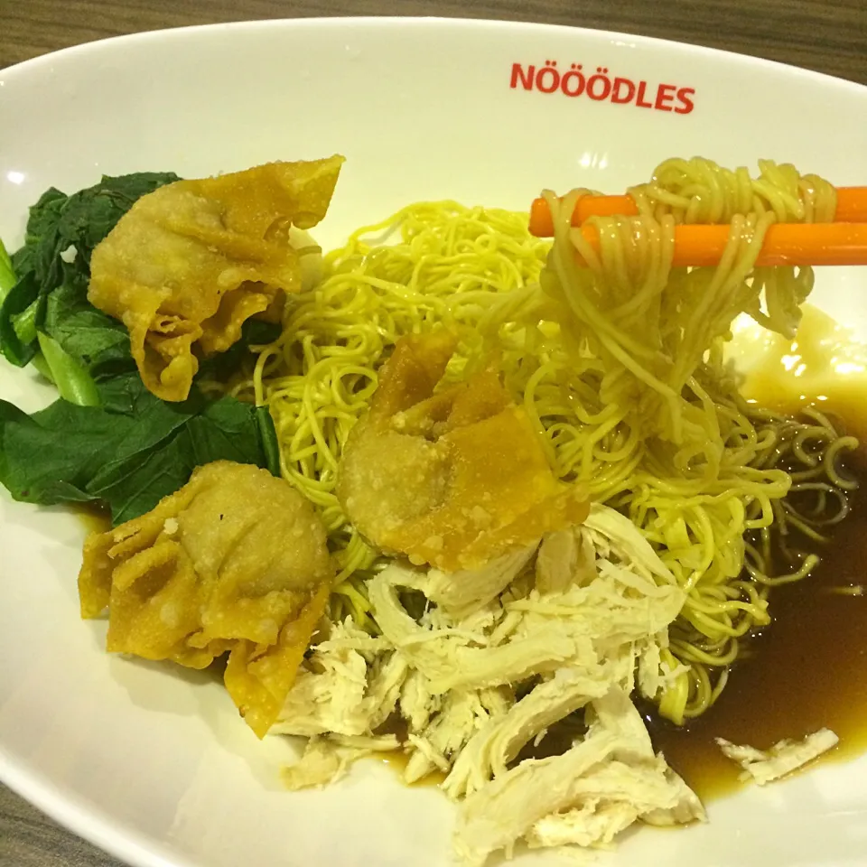 Hong Kong style wantan mee dry|maixx ใหม่さん