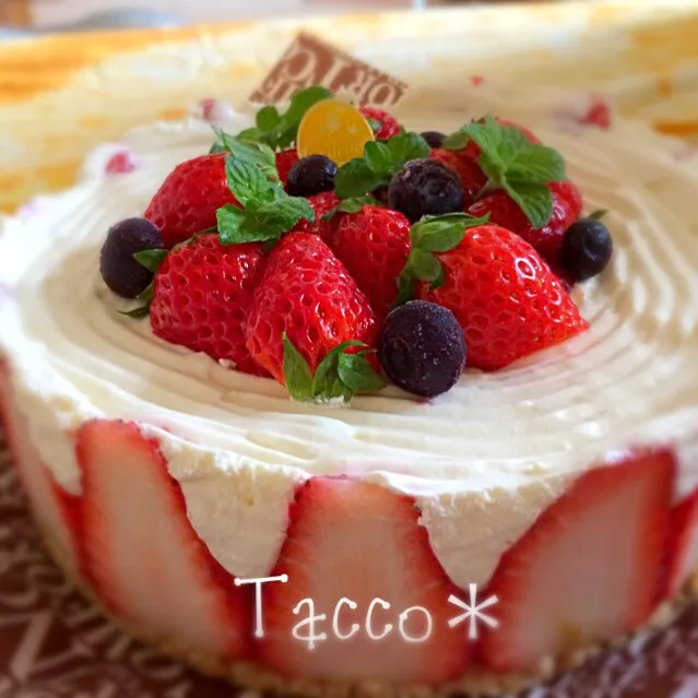 苺たつぷりレアチーズケーキ|tacco*さん