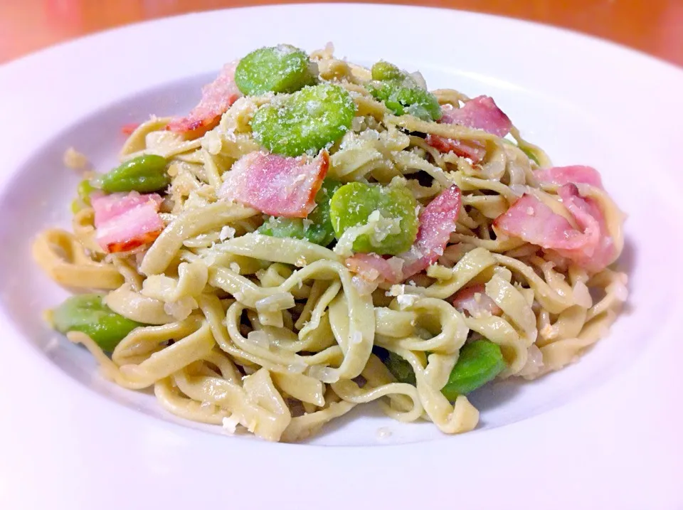 Home made fresh broad beans linguini.|Masakiさん