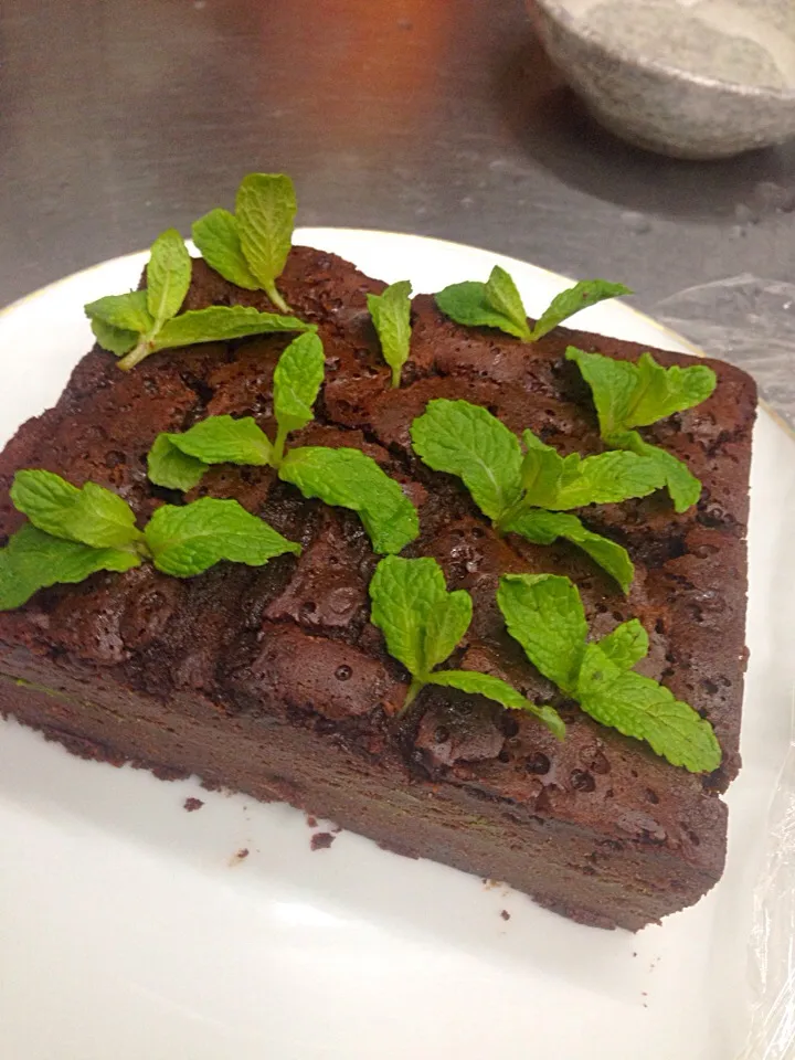 粒餡入りチョコレートケーキ 抹茶の香り 新芽仕立て|M Miyakeさん