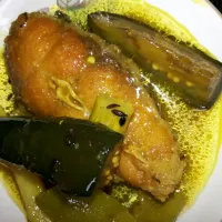 rohu fish curry with potato,drumstick,egg plant, ridge ground.|gouri ghoshさん