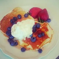 Snapdishの料理写真:Pancakes with strawberries, blueberries and whipped cream on top!|Deanneさん