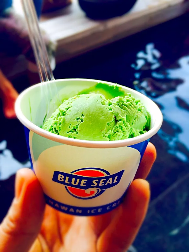 足湯でBLUE SEAL  ピスタチオアイス|meifanさん