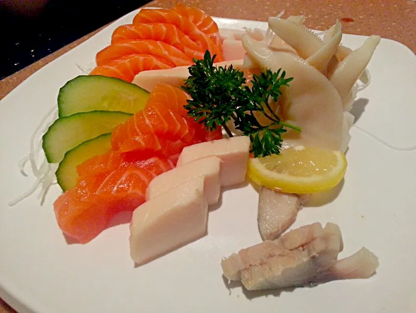 Snapdishの料理写真:Sashimi - salmon, white tuna|Deanneさん