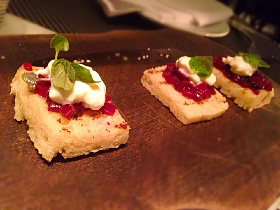 Bruschetta beetroot|Obeoom Jumsai Na Ayudhyaさん