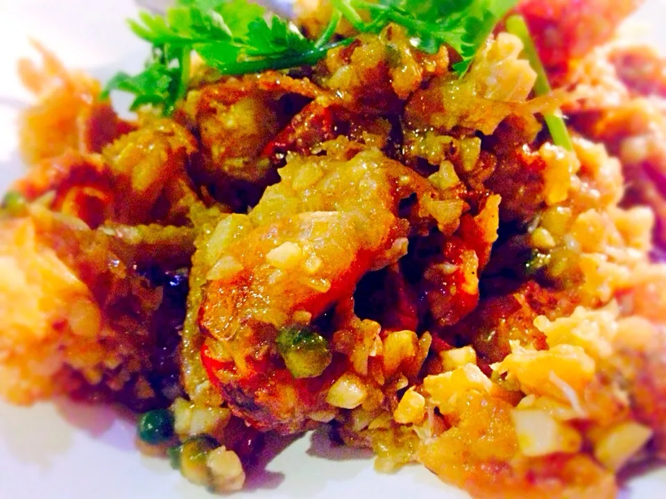 Fried soft-shell crab with garlic ปูนิ่มทอดกระเทียม|Yui Phiphitphakdiさん