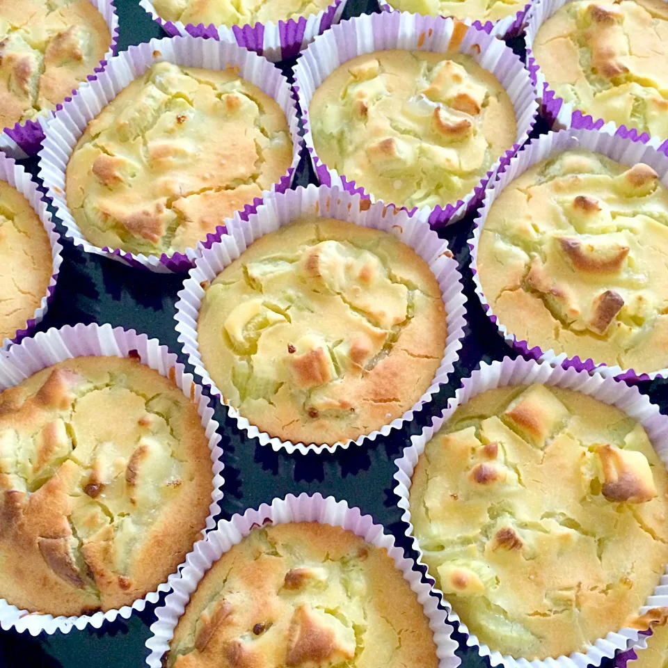 Rhubarb Muffins|Sunny Kitchenさん