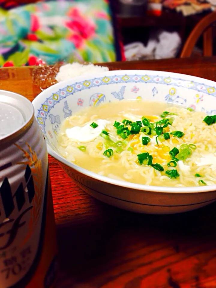 お誕生日なのでお姉ちゃんから夜食ラーメンのプレゼント|mikiさん