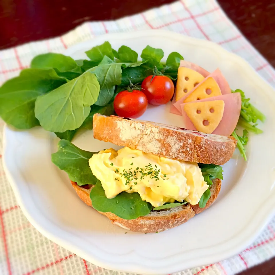 ルッコラとたまごサラダサンド|ayu3cafeさん