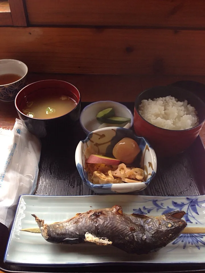 Snapdishの料理写真:イワナ定食|ゆうこさん