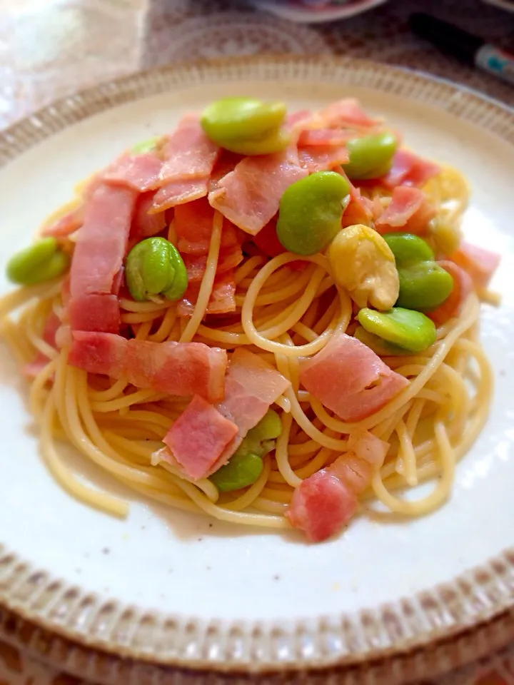 空豆とベーコンのパスタ|くわまるさん