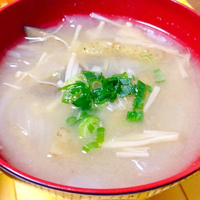 茄子と新玉ねぎのお味噌汁|舐め子さん