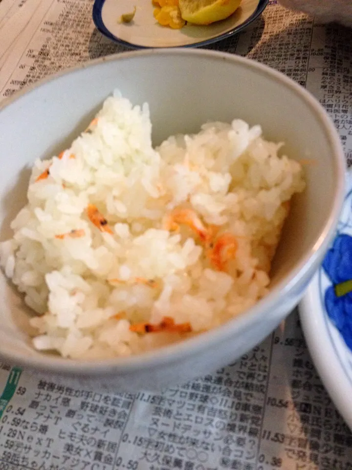 Snapdishの料理写真:桜海老炊き込みご飯|けんじさん