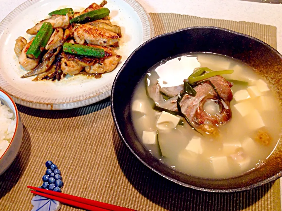 鯛の頭スープと鶏胸肉の味噌マヨ焼き|zoemocさん