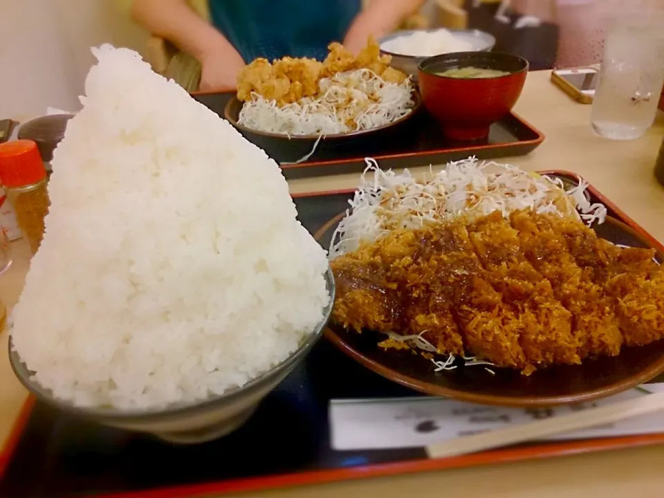 ロースカツ定食 ご飯大盛り (神奈川 伊勢原駅 とんかつ紬麻)|空さん