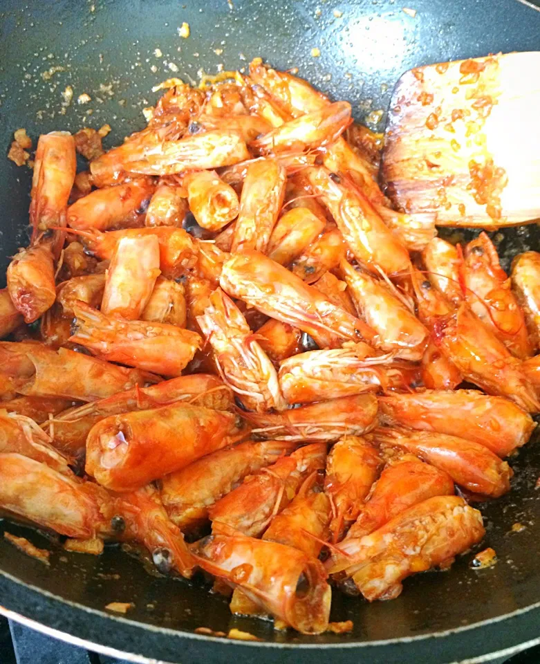 Prawn heads for making prawn stock|12Dragonさん