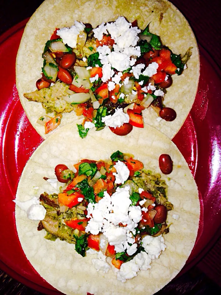 Carnitas en salsa verde tacos|annalizaさん