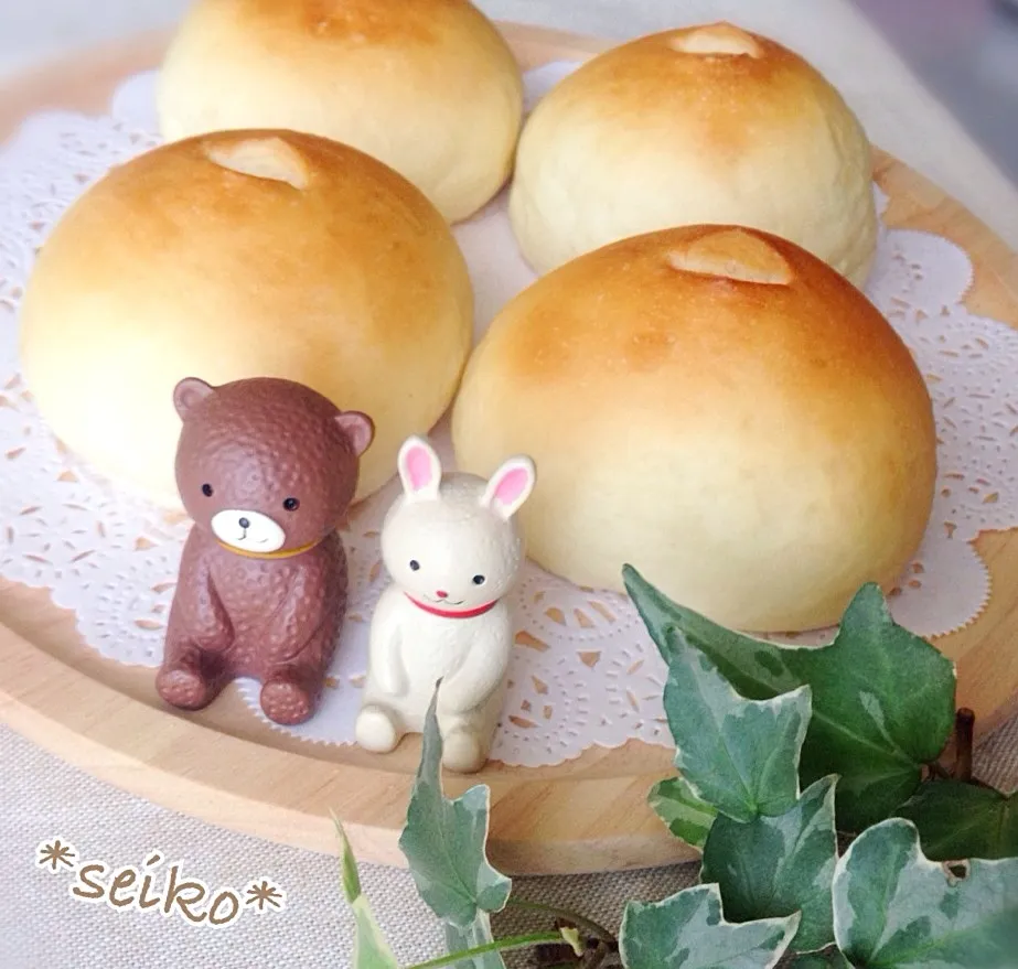 ふわふわすぎてどうしましょ( ´͈ ॢꇴ  `͈ॢ)･*♡ ハチミツと生クリームのプチパン💕|*seiko*さん