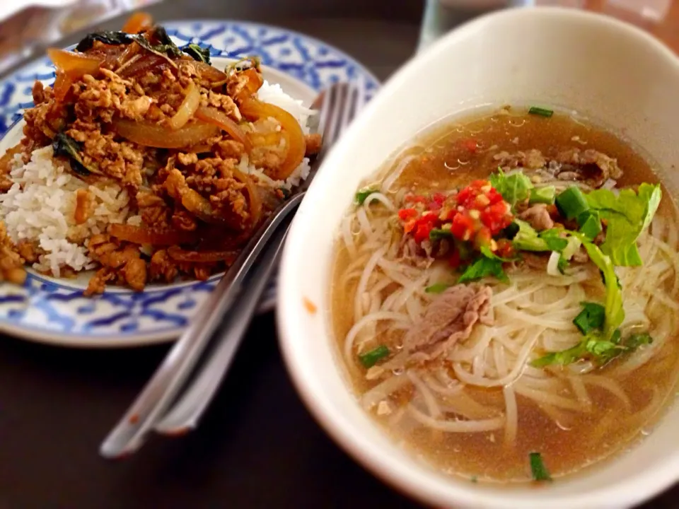 タイのパッかパオと牛肉ラーメンです。|エミさん