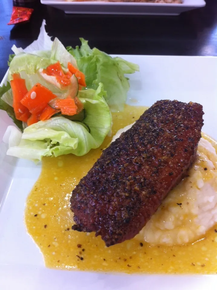 Smoke duck with mashed potato|Vincent Hoさん