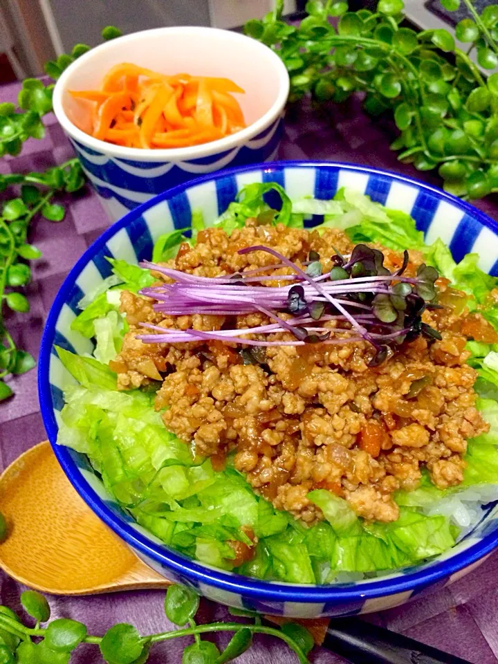 さくちんさんの料理 野菜たっぷり肉味噌丼！|みったんさん