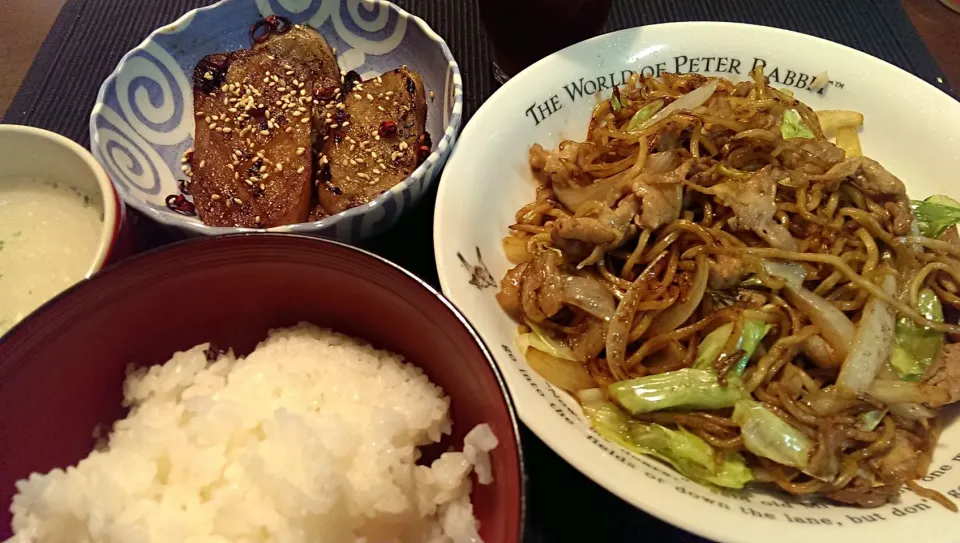 焼きそばとコンニャクステーキ|きむにいさん