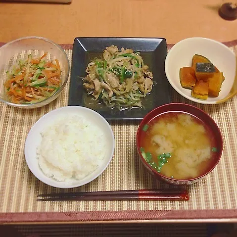 豚ニラもやし炒め、かぼちゃの煮物、春雨サラダ|はるさん