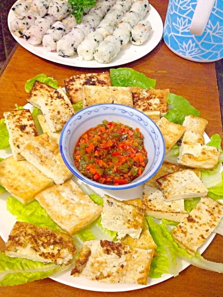 Grilled tofu with spicy  vegetable sauce by Nyamnyam|Food Tripさん