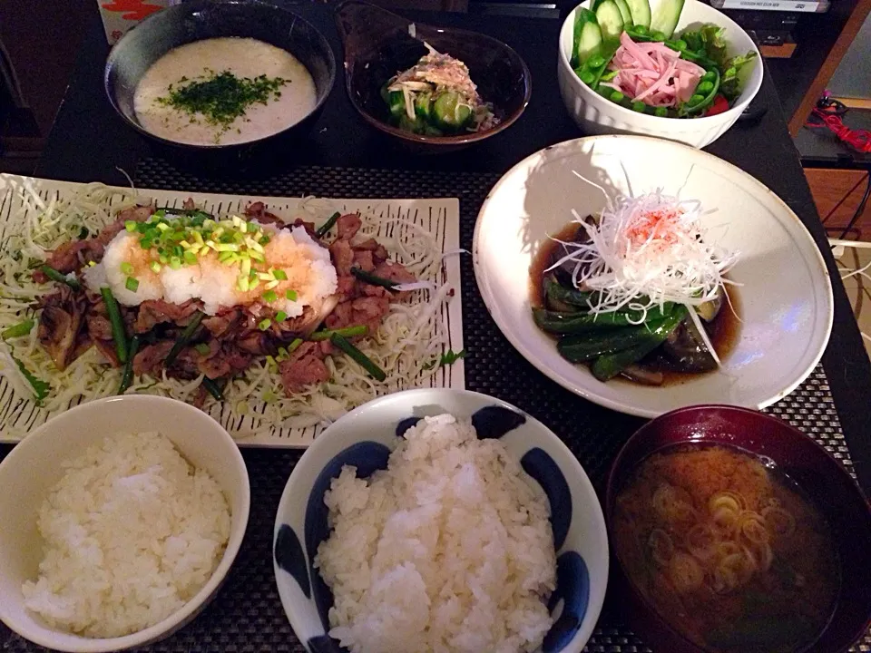 Snapdishの料理写真:豚焼肉おろしポン酢、茄子とピーマンの揚げ浸し、サラダ、とろろ、箸休めきゅうり、おくらのお味噌汁|ayumiさん